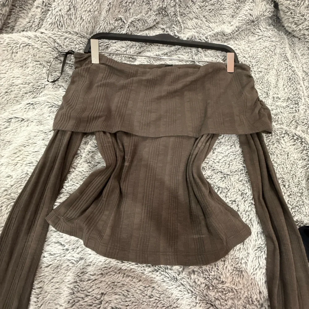 Brown Off-Shoulder Top - Picture 1 of 1